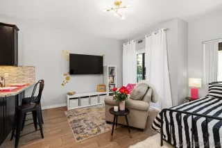 Photo #6: 240011681 Listing