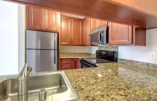 Photo #5: 240011693 Listing 