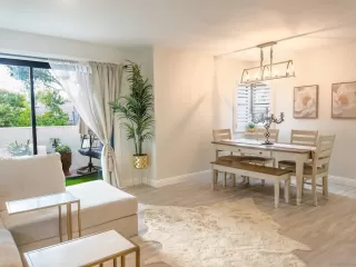 Photo #2: 240011694 Listing