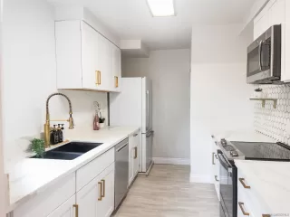 Photo #4: 240011694 Listing