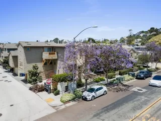 Photo #3: 240011719 Listing