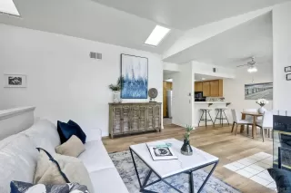 Photo #5: 240011723 Listing