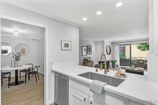 Photo #3: 240011734 Listing