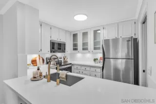 Photo #5: 240011734 Listing