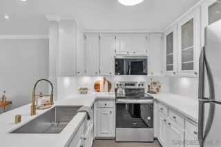 Photo #6: 240011734 Listing