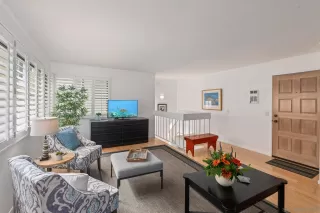 Photo #3: 240011742 Listing