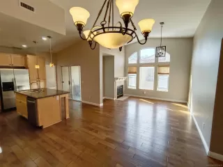 Photo #1: 240011790 Listing