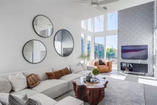 Photo #3: 240011822 Listing