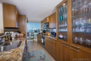 Photo #5: 240011823 Listing 