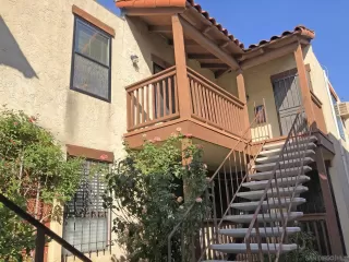 Photo #2: 240011836 Listing