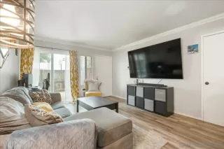 Photo #3: 240011840 Listing 