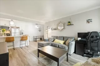 Photo #4: 240011840 Listing 