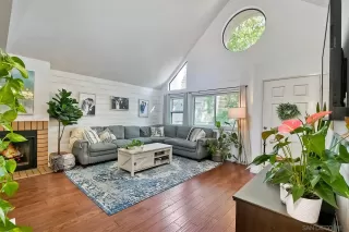 Photo #2: 240011851 Listing