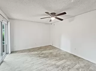 Photo #6: 240011856 Listing 