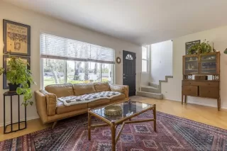 Photo #4: 240011879 Listing