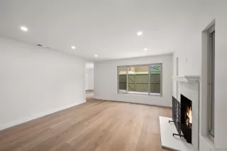 Photo #2: 240011898 Listing