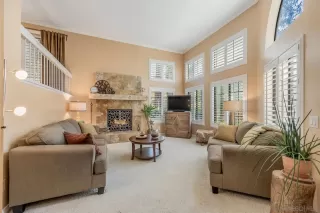 Photo #5: 240011908 Listing