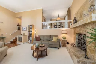 Photo #6: 240011908 Listing