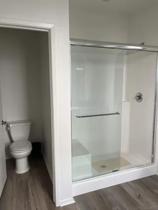 Photo #2: 240011935 Listing