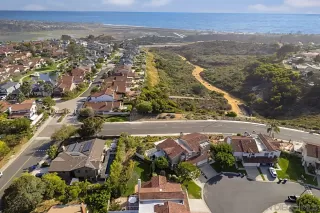 Photo #4: 240011981 Listing