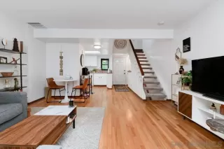 Photo #4: 240011990 Listing