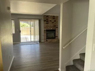 Photo #6: 240012022 Listing