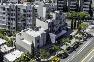 Photo #1: 240012034 Listing