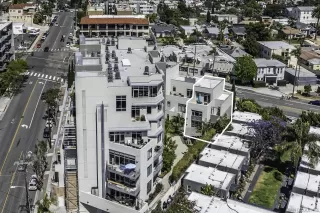 Photo #2: 240012034 Listing