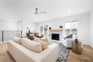 Photo #4: 240012057 Listing