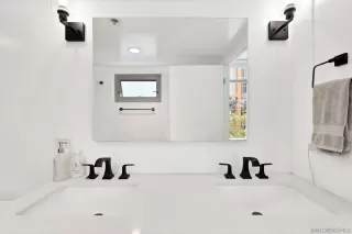 Photo #2: 240012070 Listing