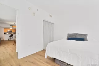 Photo #5: 240012070 Listing