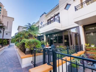 Photo #5: 240012079 Listing