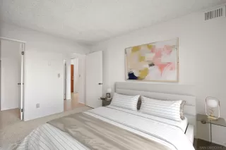 Photo #3: 240012088 Listing