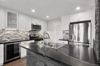 Photo #6: 240012097 Listing 