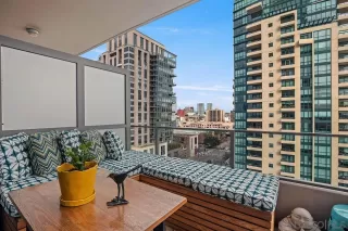 Photo #4: 240012109 Listing