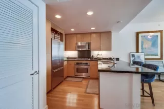 Photo #6: 240012116 Listing