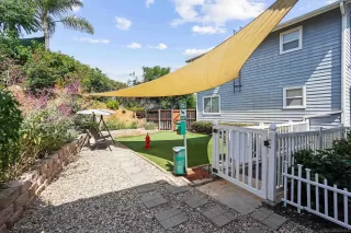 Photo #3: 240012153 Listing