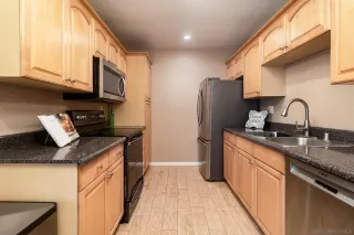 Photo #6: 240012183 Listing