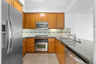 Photo #1: 240012196 Listing