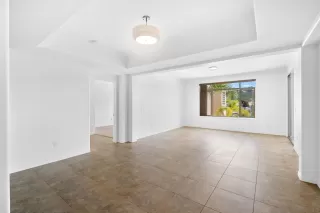 Photo #4: 240012196 Listing