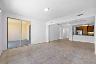 Photo #6: 240012196 Listing