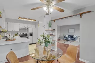 Photo #1: 240012210 Listing