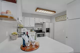 Photo #6: 240012210 Listing