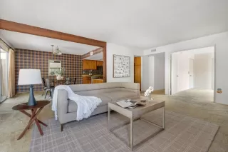 Photo #2: 240012221 Listing