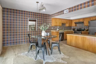 Photo #3: 240012221 Listing