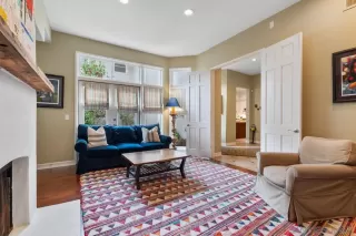 Photo #6: 240012246 Listing