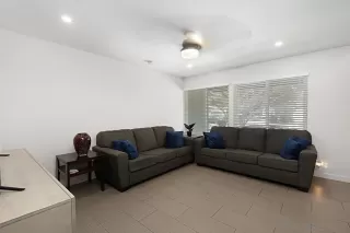 Photo #2: 240012269 Listing