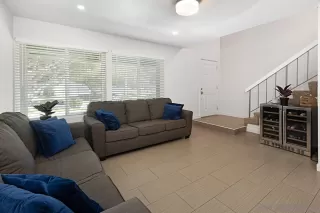 Photo #3: 240012269 Listing