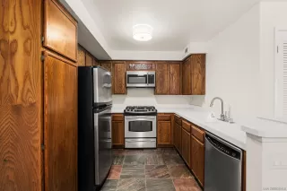 Photo #6: 240012283 Listing