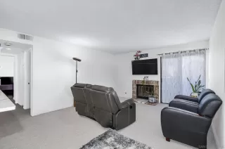 Photo #4: 240012306 Listing